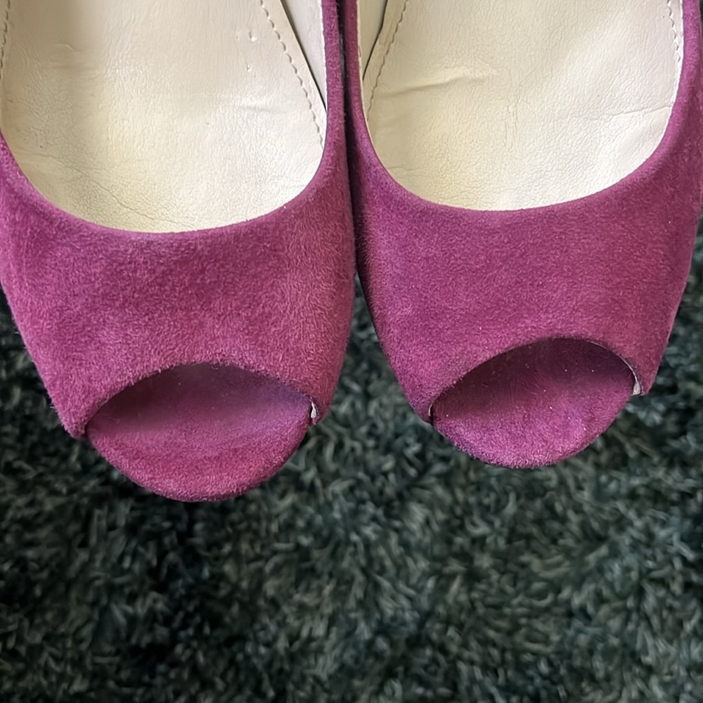 Calvin Klein Raspberry Suede Peep Toe Heels - Picture 10 of 10